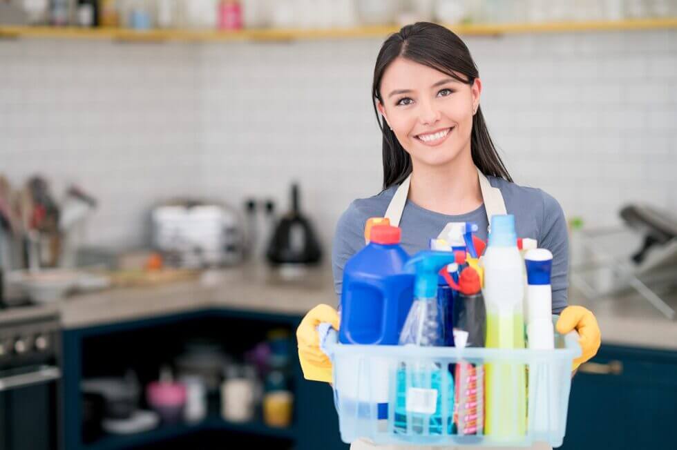 Cleaning-Companies-vs.-Independent-Cleaners-Why-a-Cleaning-Service-is-the-Better-Option-980x652